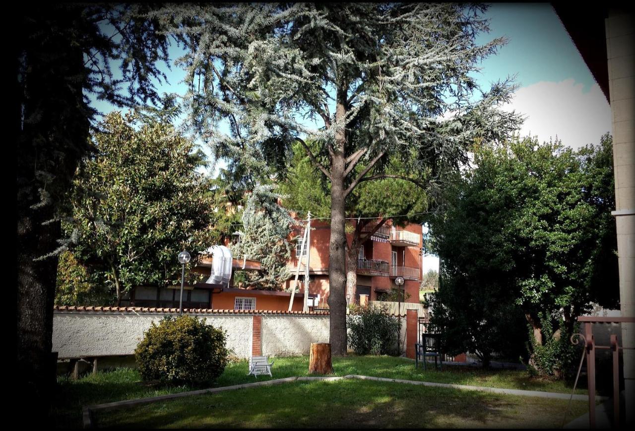 La Casa Degli Oleandri Hotel Roma Exterior foto
